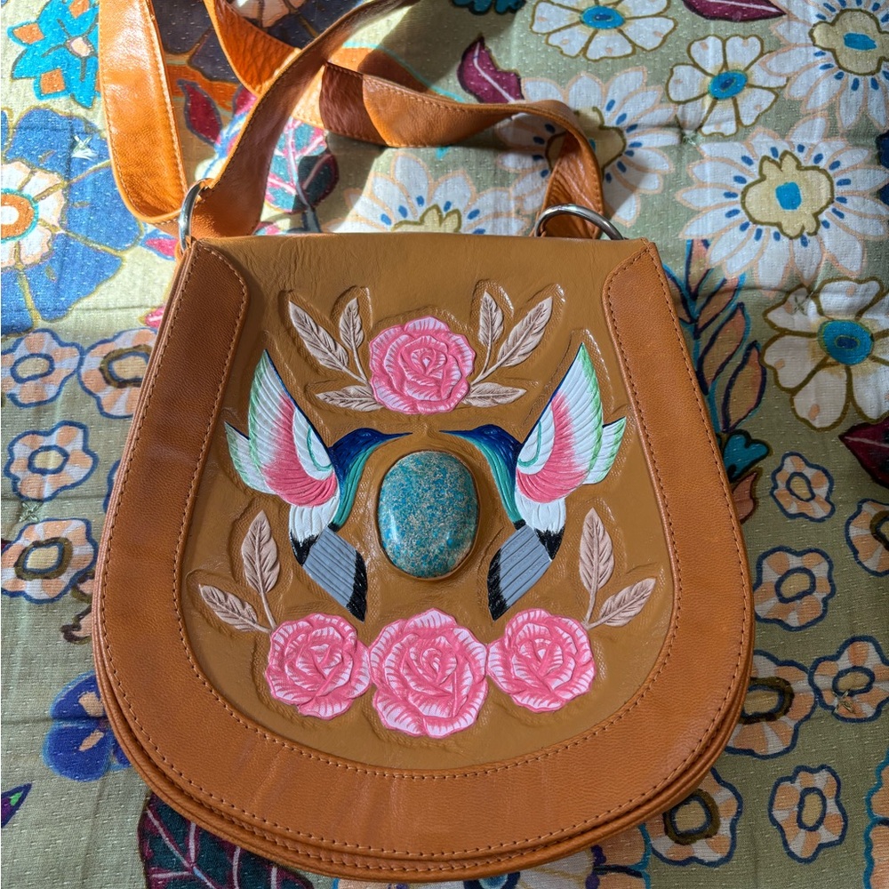 JODI LEE Charm Hummingbird Rose Bag Antique Tan - Picture 2 of 6